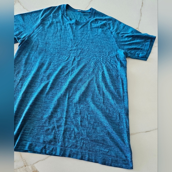 Lululemon Men’s Blue Metal Vent Breathe Short Sleeve Tee Sz M - Picture 2 of 12